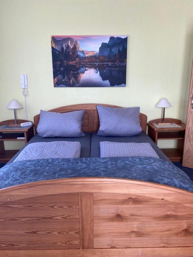 באד גריסבאך Apartment In Den Bergen מראה חיצוני תמונה